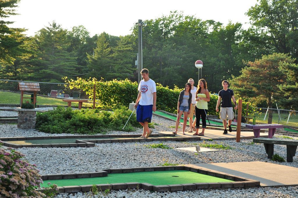 Plymouth Rock Camping Resort Basic Cabin Elkhart Lake Luaran gambar