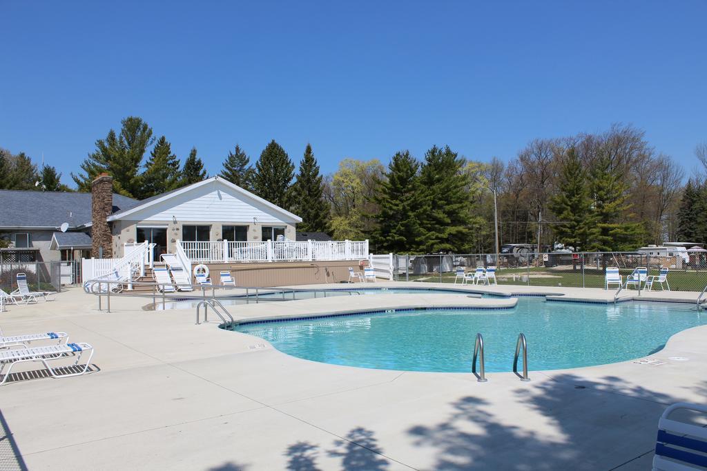 Plymouth Rock Camping Resort Basic Cabin Elkhart Lake Luaran gambar